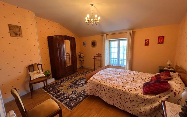 Maison à vendre    4 pièces •  Taponnat-Fleurignac