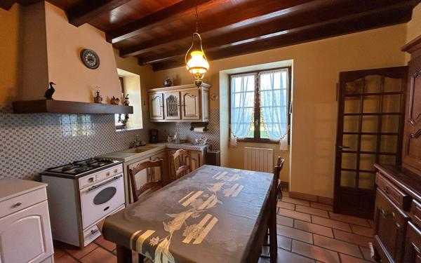 Maison à vendre    4 pièces •  Taponnat-Fleurignac