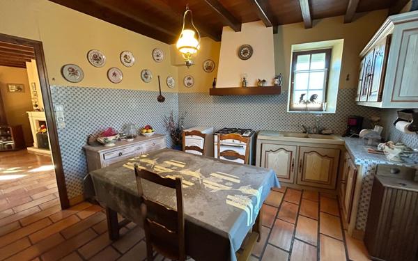 Maison à vendre    4 pièces •  Taponnat-Fleurignac