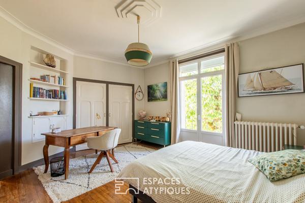 Maison de ville atypique avec jardin