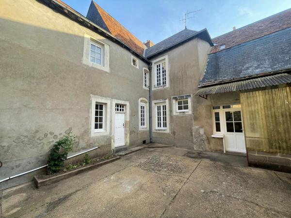 Maison à Malicorne-sur-Sarthe, 72270 - 7 pièces 166m²