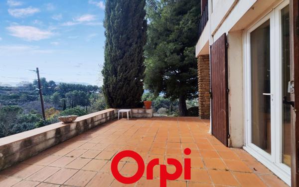 Maison à vendre    6 pièces • 204 m2 Le Castellet