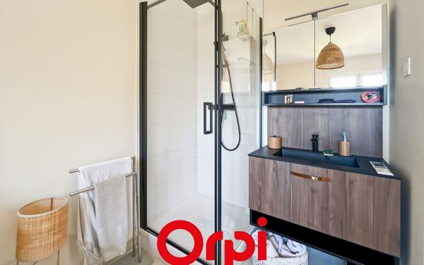 Appartement à vendre    3 pièces • 82 m2 Bandol