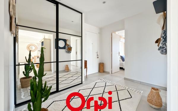 Appartement à vendre    3 pièces • 82 m2 Bandol