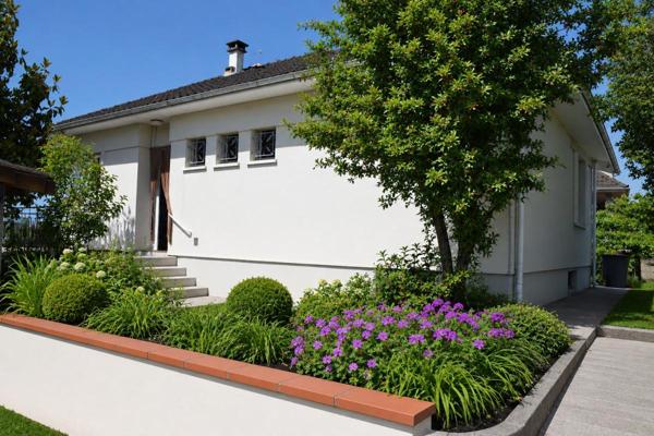 Lafrançaise  82130 , Entre Montauban et  Moissac: Maison  plain-pied  82 m², 5 Pièces , 3 chambres avec jardin privatif et garage fermé