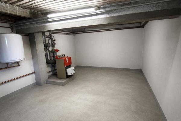Lafrançaise  82130 , Entre Montauban et  Moissac: Maison  plain-pied  82 m², 5 Pièces , 3 chambres avec jardin privatif et garage fermé