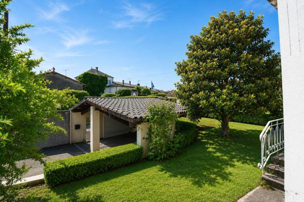 Lafrançaise  82130 , Entre Montauban et  Moissac: Maison  plain-pied  82 m², 5 Pièces , 3 chambres avec jardin privatif et garage fermé