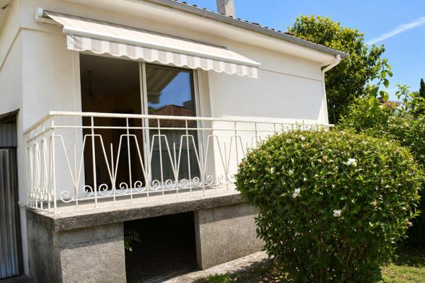 Lafrançaise  82130 , Entre Montauban et  Moissac: Maison  plain-pied  82 m², 5 Pièces , 3 chambres avec jardin privatif et garage fermé