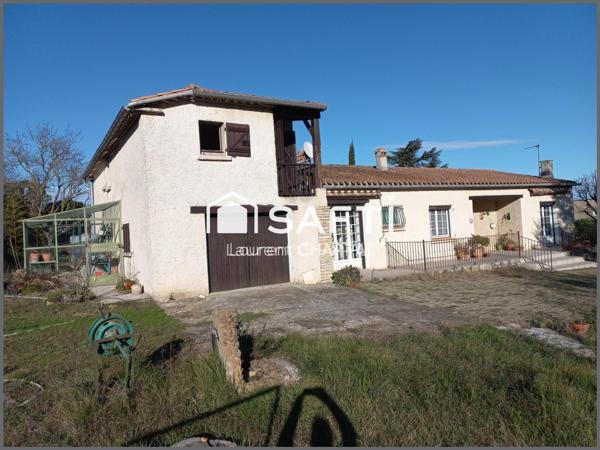 Belle maison sur très beau parc à quelques minutes de Carcassonne.