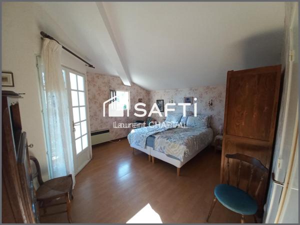 Belle maison sur très beau parc à quelques minutes de Carcassonne.