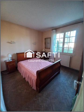 Belle maison sur très beau parc à quelques minutes de Carcassonne.