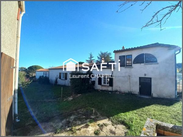 Belle maison sur très beau parc à quelques minutes de Carcassonne.