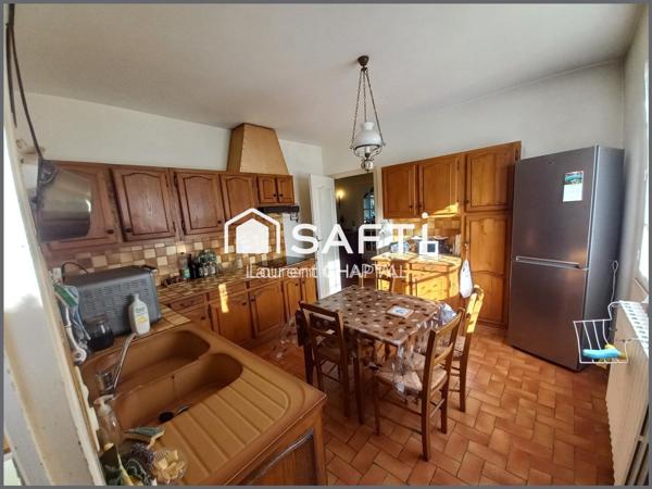 Belle maison sur très beau parc à quelques minutes de Carcassonne.