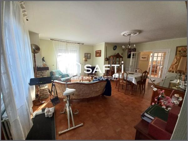 Belle maison sur très beau parc à quelques minutes de Carcassonne.