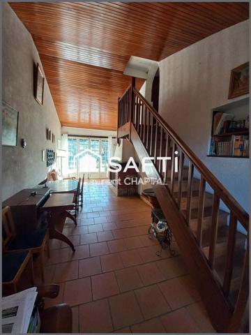 Belle maison sur très beau parc à quelques minutes de Carcassonne.