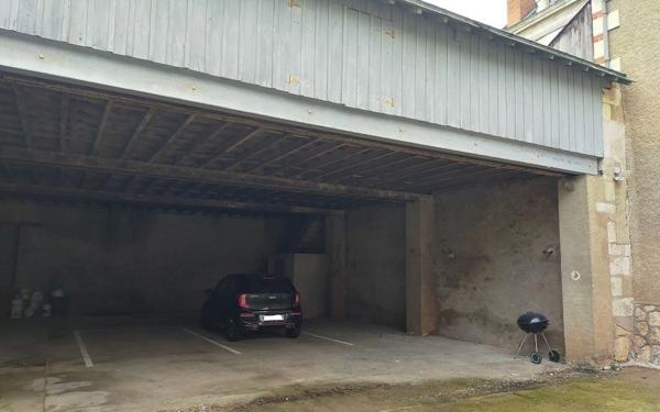 Stationnement à louer    Saint-Aignan