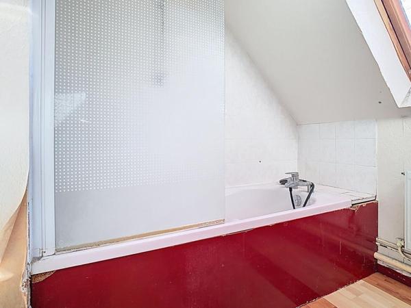 APPARTEMENT T3 - 69M² - 2 CHAMBRES - PLACE DE PARKING PRIVATIVE - CAVE - 60180 NOGENT SUR OISE