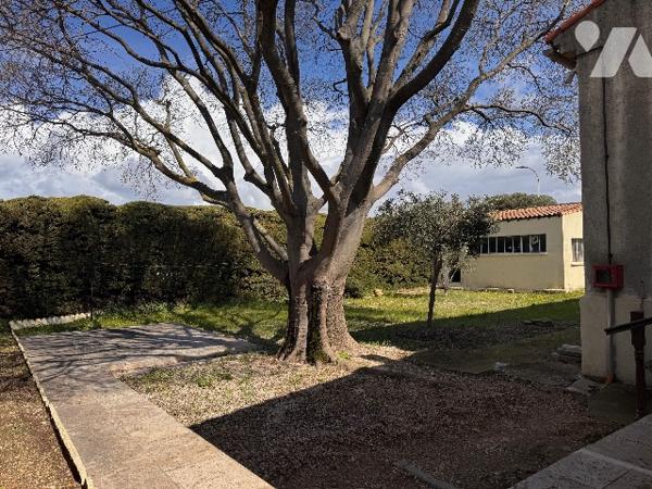 Maison de plain pied en parfait état d'entretien