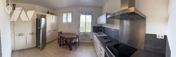 Maison de plain pied en parfait état d'entretien