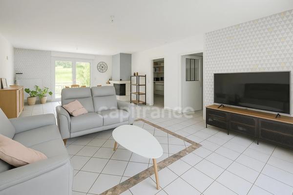 🌳 Grande maison familiale de 222 m² – 6 chambres – Terrain de 3 927 m² à seulement 6 km de Sens