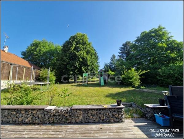🌳 Grande maison familiale de 222 m² – 6 chambres – Terrain de 3 927 m² à seulement 6 km de Sens