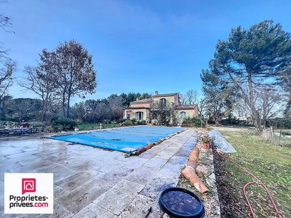 Rians Villa T5 avec piscine et garage sur 4500 m² de terrain plat