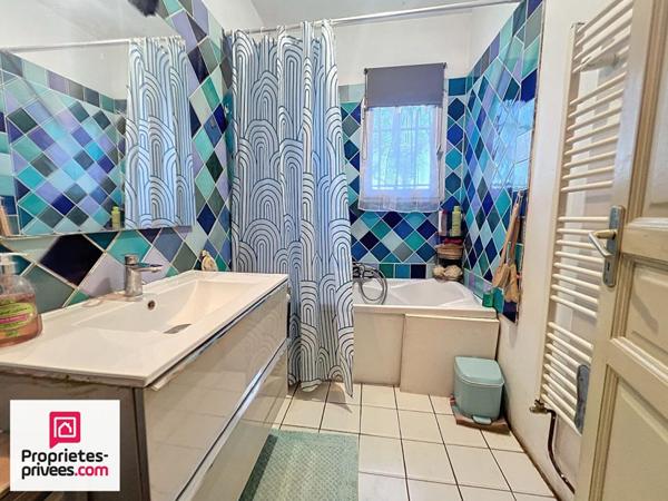 Rians Villa T5 avec piscine et garage sur 4500 m² de terrain plat