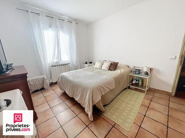 Rians Villa T5 avec piscine et garage sur 4500 m² de terrain plat