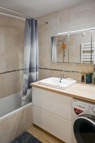 ? T4 FAMILIAL ? TRAVERSANT + TERRASSE + BOX ? 13008 MARSEILLE