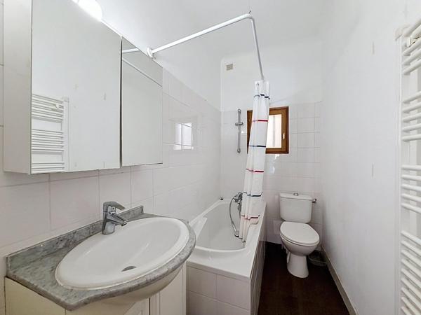 Bien rare sur un terrain de 853m² à 5 min du RER A