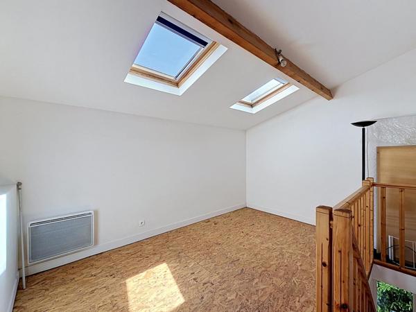 Bien rare sur un terrain de 853m² à 5 min du RER A