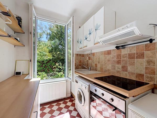 Bien rare sur un terrain de 853m² à 5 min du RER A