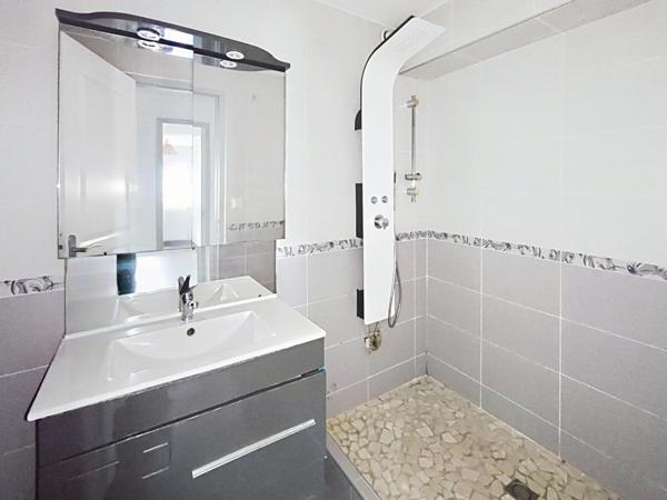 Beau potentiel et terrain agréable