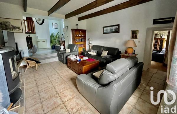 Maison traditionnelle 5 pièces de 140 m² à Plourivo (22860)