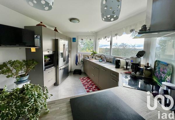 Maison traditionnelle 5 pièces de 140 m² à Plourivo (22860)