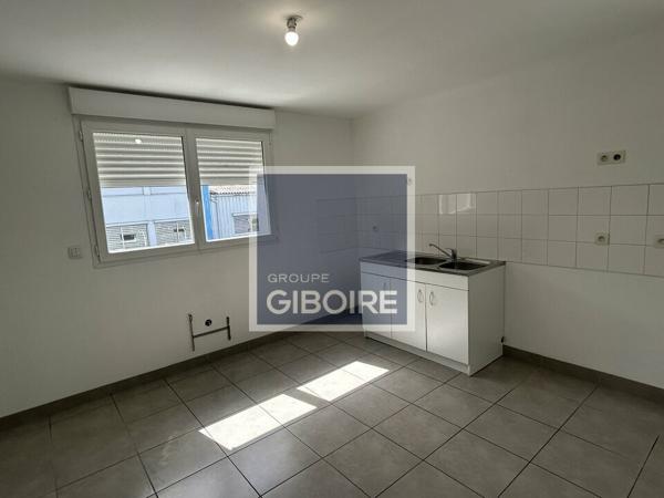 Local d'activites 515 m² à louer CESSON-SVIGN (réf : 35.7252)