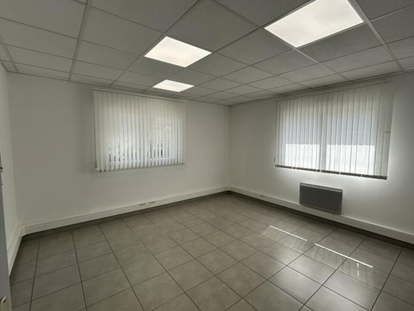 Local d'activites 515 m² à louer CESSON-SVIGN (réf : 35.7252)