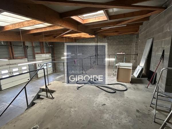 Local d'activites 515 m² à louer CESSON-SVIGN (réf : 35.7252)