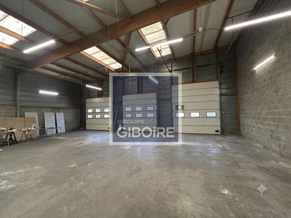 Local d'activites 515 m² à louer CESSON-SVIGN (réf : 35.7252)