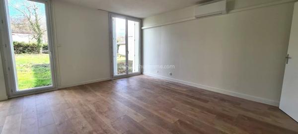 Location                                                      Appartement
                        
                     4 pièces                      78 m2                     à Saint-Juéry