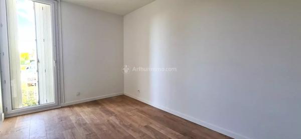 Location                                                      Appartement
                        
                     4 pièces                      78 m2                     à Saint-Juéry