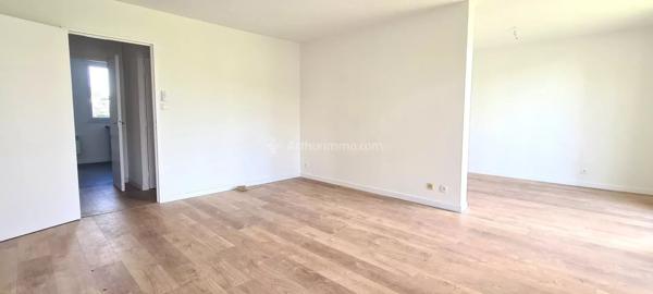 Location                                                      Appartement
                        
                     4 pièces                      78 m2                     à Saint-Juéry