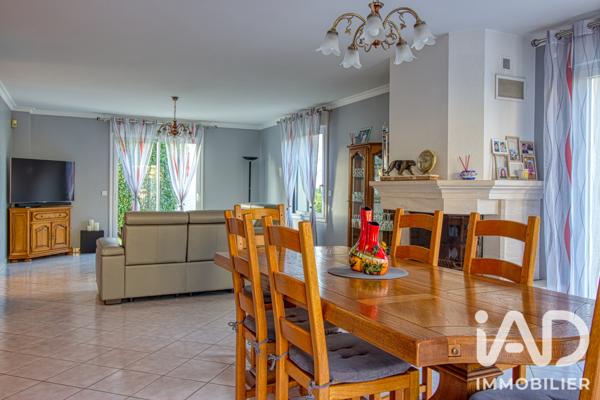 Maison à vendre 7 pièces 165,79 m² Saint-Prix