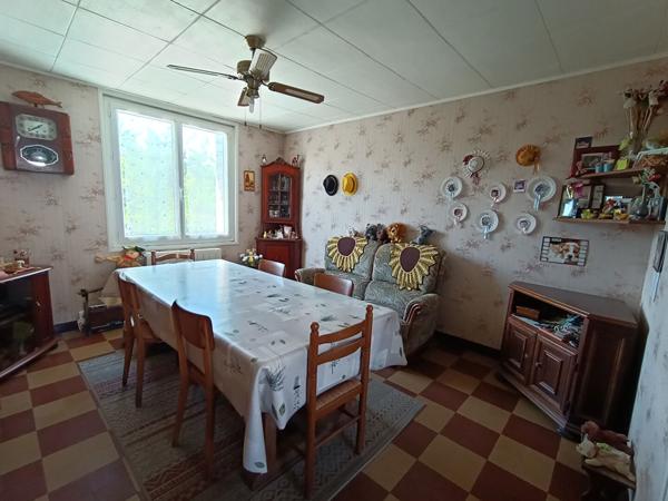 Maison Tonnay Charente 5 pièce(s) 66.06 m2