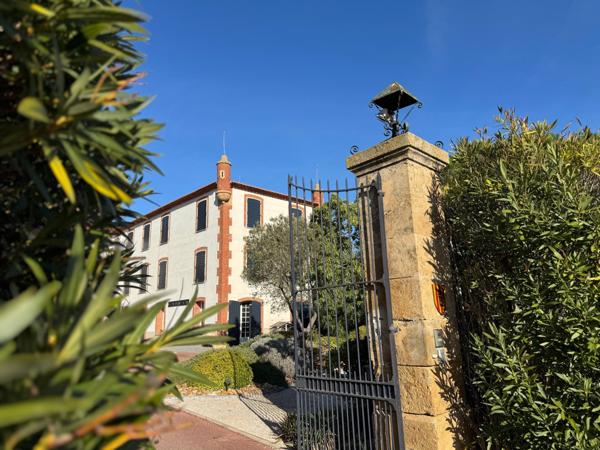 EXCEPTIONNEL DOMAINE VITICOLE VUE MER ET MONTAGNE