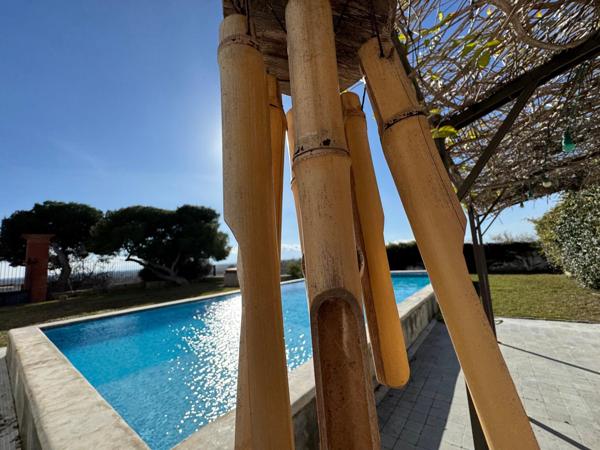 EXCEPTIONNEL DOMAINE VITICOLE VUE MER ET MONTAGNE