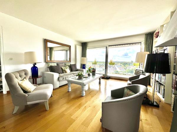 Jouy-en-Josas (78350) Très jolie appartement avec vue