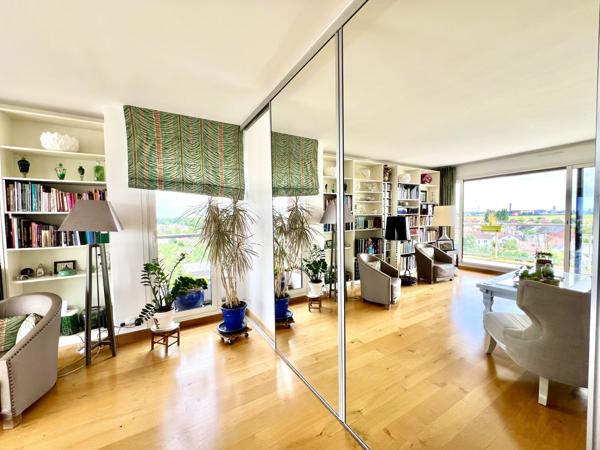 Jouy-en-Josas (78350) Très jolie appartement avec vue