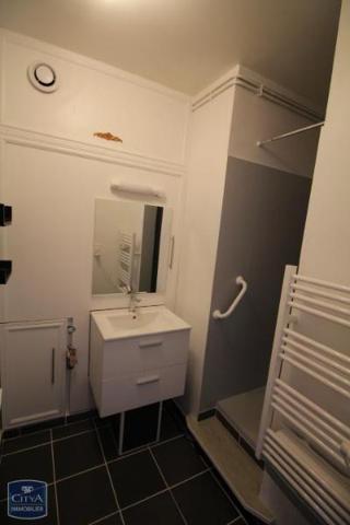 Appartement à louer 2 pièces 55.1m²