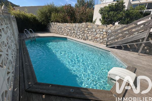 Maison à vendre 5 pièces 200 m² Carqueiranne